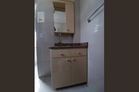 Banheiro de apartamento para alugar com 1 quarto, 34m² em Centro Histórico, Porto Alegre