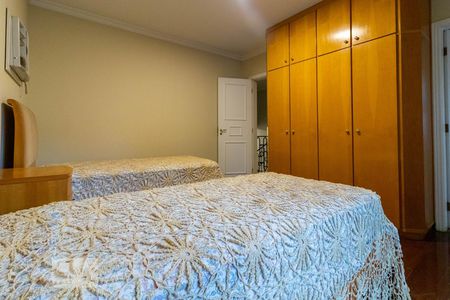 Casa de condomínio à venda com 465m², 4 quartos e 3 vagas Casa de condomínio à venda com 465m², 4 quartos e 3 vagasSuíte 4