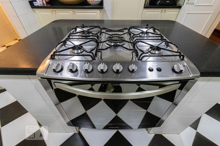 Casa de condomínio à venda com 465m², 4 quartos e 3 vagas Casa de condomínio à venda com 465m², 4 quartos e 3 vagasDetalhe da Cozinha