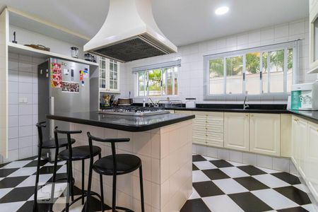 Casa de condomínio à venda com 465m², 4 quartos e 3 vagas Casa de condomínio à venda com 465m², 4 quartos e 3 vagasCozinha