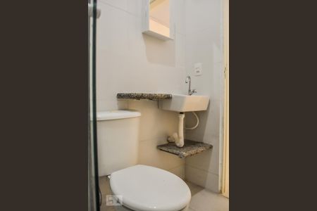 Casa para alugar com 60m², 1 quarto e 1 vaga Casa para alugar com 60m², 1 quarto e 1 vagaBanheiro