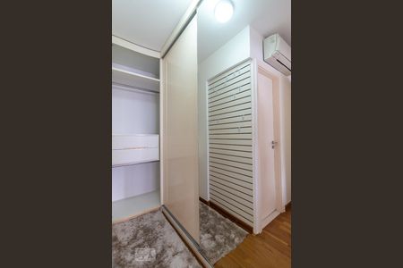 Apartamento para alugar com 70m², 2 quartos e 1 vagaQuarto Suíte 