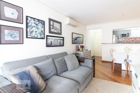 Sala de apartamento para alugar com 2 quartos, 70m² em Cidade Monções, São Paulo