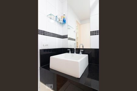 Apartamento para alugar com 70m², 2 quartos e 1 vagaBanheiro do Quarto Suíte