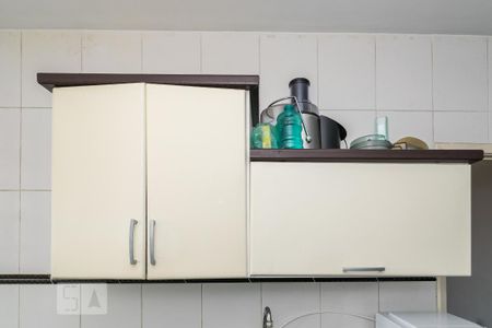 Apartamento para alugar com 70m², 2 quartos e 1 vaga Apartamento para alugar com 70m², 2 quartos e 1 vagaCozinha - Armários