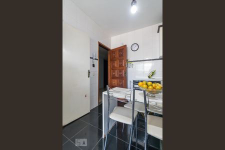 Apartamento para alugar com 70m², 2 quartos e 1 vaga Apartamento para alugar com 70m², 2 quartos e 1 vagaCozinha - Entrada de serviço
