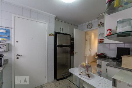 Apartamento à venda com 105m², 2 quartos e 3 vagasCozinha