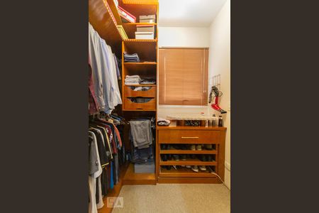 Apartamento à venda com 105m², 2 quartos e 3 vagasSuíte 2