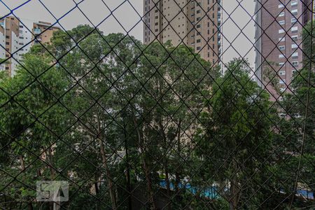 Apartamento à venda com 105m², 2 quartos e 3 vagasVista da Suíte 2