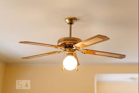 Sala de casa à venda com 4 quartos, 228m² em Centro, Diadema