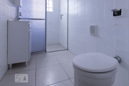 Banheiro Social de apartamento para alugar com 2 quartos, 66m² em Água Branca, São Paulo