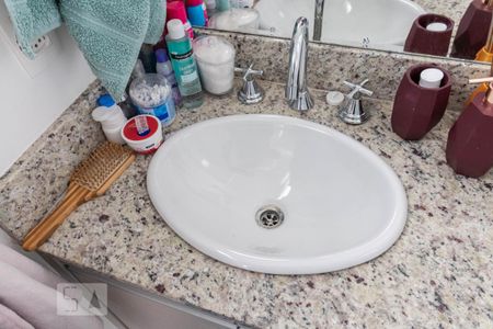 Apartamento à venda com 80m², 3 quartos e 1 vagaDetalhe do Banheiro da Suíte