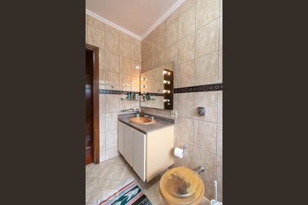 Casa à venda com 500m², 4 quartos e 6 vagasBanheiro Social