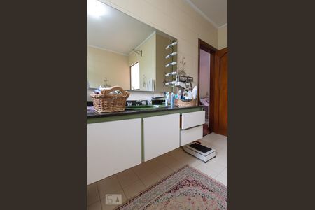 Casa à venda com 500m², 4 quartos e 6 vagasBanheiro Suíte 2