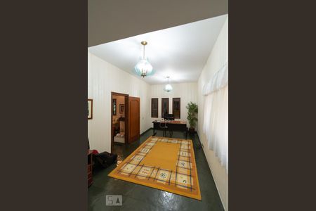 Casa à venda com 500m², 4 quartos e 6 vagasEscritório 