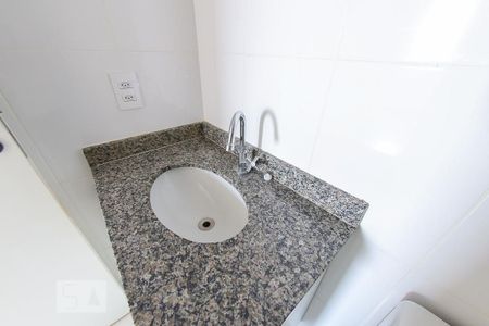 Apartamento para alugar com 54m², 2 quartos e 1 vaga Apartamento para alugar com 54m², 2 quartos e 1 vagaBanheiro