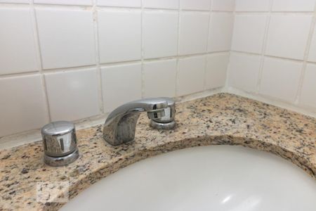 Casa de condomínio à venda com 90m², 3 quartos e 2 vagas Casa de condomínio à venda com 90m², 3 quartos e 2 vagasBanheiro da Suíte