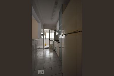 Apartamento para alugar com 72m², 2 quartos e 2 vagasCozinha