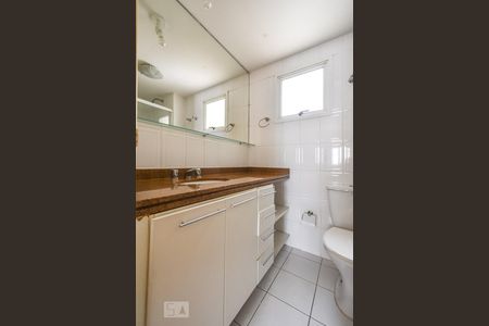 Apartamento para alugar com 72m², 2 quartos e 2 vagasSuíte - Banheiro