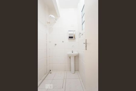 Banheiro social de apartamento para alugar com 2 quartos, 55m² em Vila Nova Manchester, São Paulo