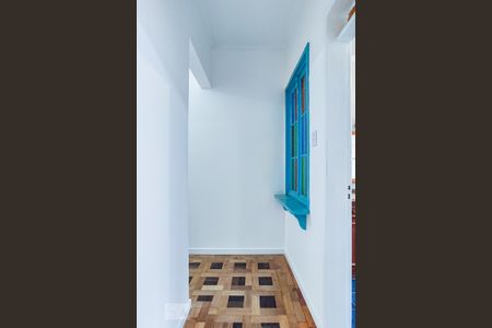 Corredor de apartamento para alugar com 2 quartos, 90m² em Farroupilha, Porto Alegre