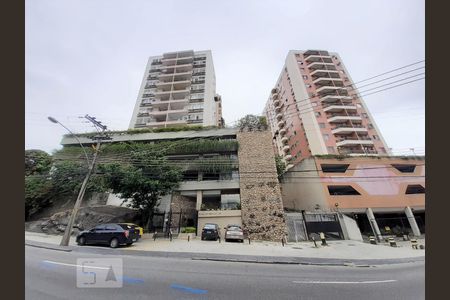 Apartamento para alugar com 81m², 3 quartos e 1 vagaFachada
