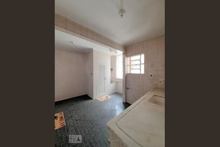 Apartamento para alugar com 70m², 3 quartos e sem vagaCozinha e Área de Serviço