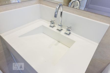 Apartamento para alugar com 205m², 3 quartos e 4 vagasBanheiro Suite 1