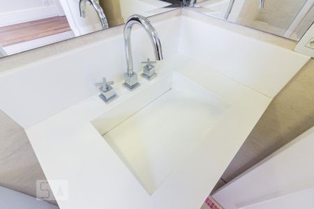 Apartamento para alugar com 205m², 3 quartos e 4 vagasBanheiro Suite 2