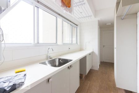 Apartamento para alugar com 205m², 3 quartos e 4 vagasÁrea de Serviço