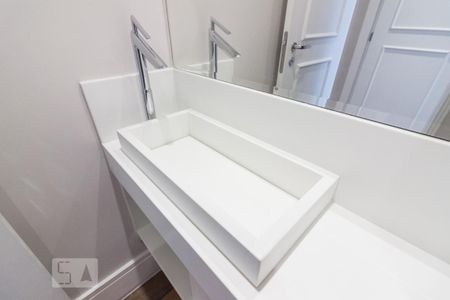 Apartamento para alugar com 205m², 3 quartos e 4 vagasLavabo