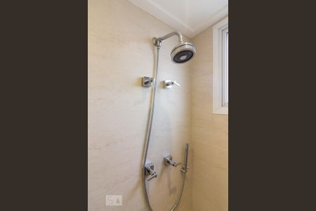 Apartamento para alugar com 205m², 3 quartos e 4 vagasBanheiro Suite 1