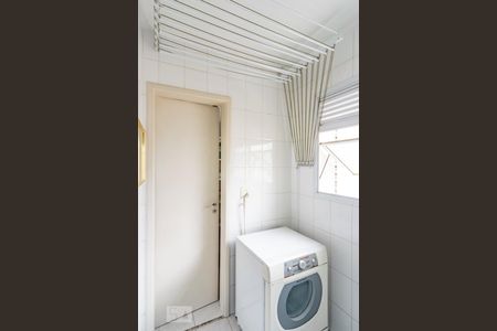 Apartamento à venda com 90m², 3 quartos e 2 vagas Apartamento à venda com 90m², 3 quartos e 2 vagasÁrea de Serviço