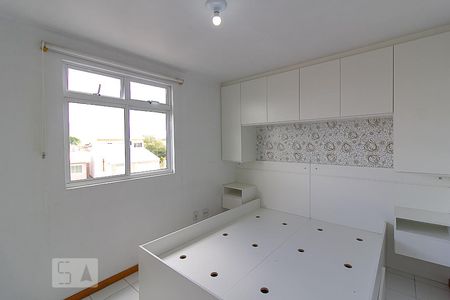 Quarto 2 de apartamento para alugar com 2 quartos, 48m² em Fazendinha, Curitiba