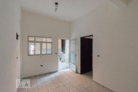 Casa à venda com 230m², 4 quartos e 5 vagas Casa à venda com 230m², 4 quartos e 5 vagasSala