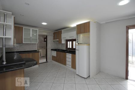 Cozinha de casa à venda com 4 quartos, 202m² em Harmonia, Canoas