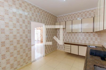 Casa à venda com 300m², 4 quartos e 2 vagas Casa à venda com 300m², 4 quartos e 2 vagasCozinha