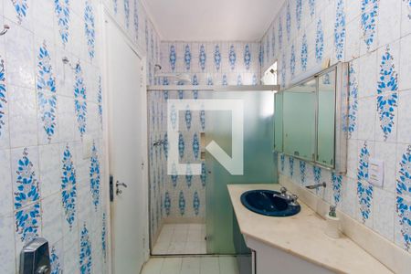 Casa à venda com 300m², 4 quartos e 2 vagas Casa à venda com 300m², 4 quartos e 2 vagasBanheiro da Suíte