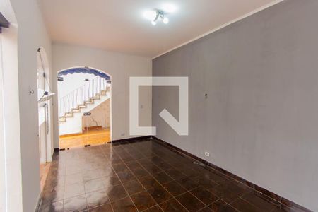 Casa à venda com 300m², 4 quartos e 2 vagas Casa à venda com 300m², 4 quartos e 2 vagasQuarto Reversível