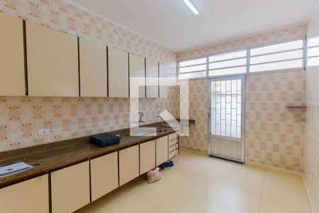 Casa à venda com 300m², 4 quartos e 2 vagas Casa à venda com 300m², 4 quartos e 2 vagasCozinha