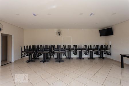 Apartamento para alugar com 46m², 2 quartos e 1 vaga Apartamento para alugar com 46m², 2 quartos e 1 vagaÁrea comum - Salão de festas