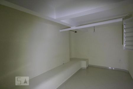 Área Útil de casa para alugar com 3 quartos, 300m² em Vila Madalena, São Paulo