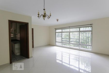 Casa para alugar com 3 quartos, 300m² em Vila Madalena, São Paulo
