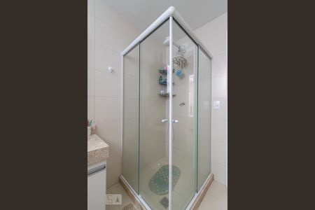 Apartamento para alugar com 99m², 3 quartos e sem vagaBanheiro - Box de vidro