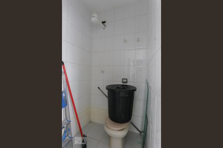 Apartamento à venda com 79m², 2 quartos e sem vagaBanheiro deServiço