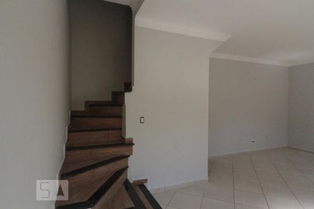 Sala de casa de condomínio à venda com 3 quartos, 75m² em Vila Mangalot, São Paulo