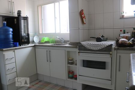 Cozinha de apartamento à venda com 1 quarto, 80m² em Bela Vista, São Paulo