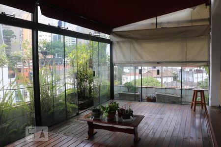 Apartamento à venda com 80m², 1 quarto e 1 vagavaranda