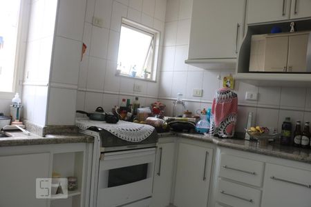 Cozinha de apartamento à venda com 1 quarto, 80m² em Bela Vista, São Paulo