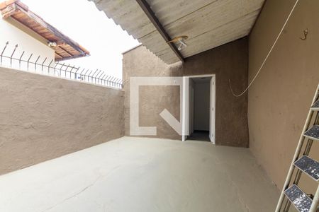 Casa à venda com 170m², 2 quartos e 1 vagaQuintal